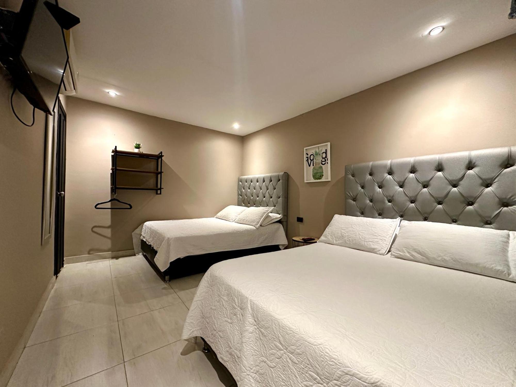 Hotel Londres バジェドゥパル エクステリア 写真