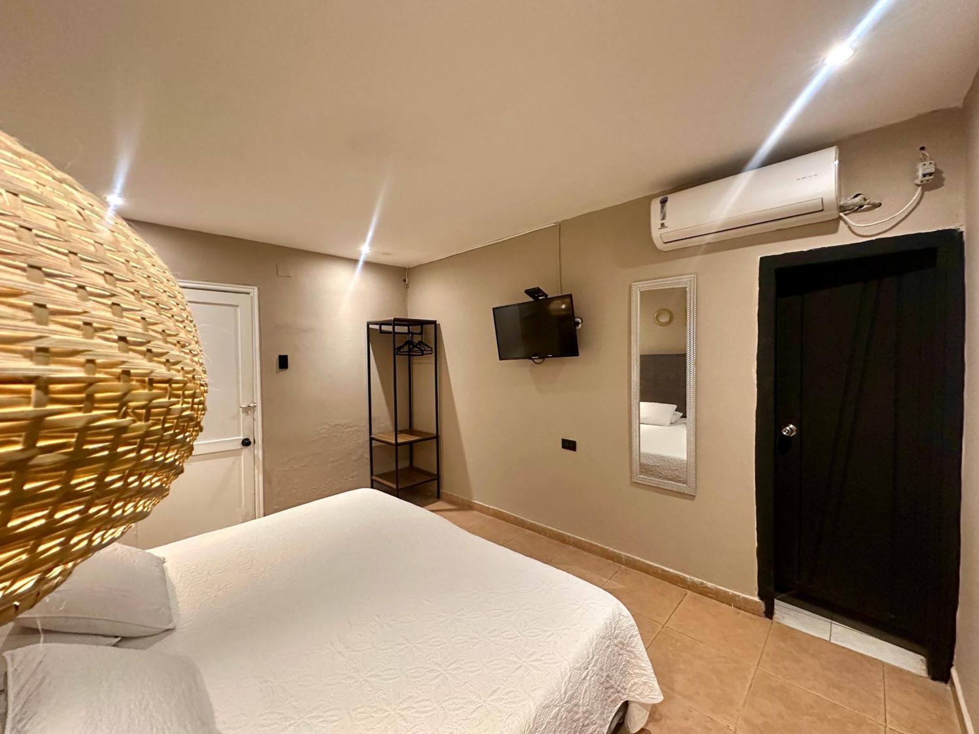 Hotel Londres バジェドゥパル エクステリア 写真